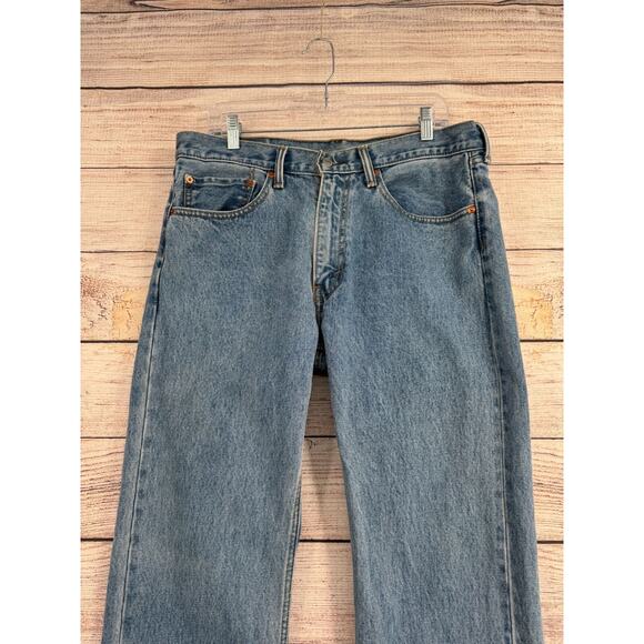 Levi's 505 Classic Straight Leg Jeans Men's Size 34x29 Blue Light Wash Denim - Picture 3 of 12